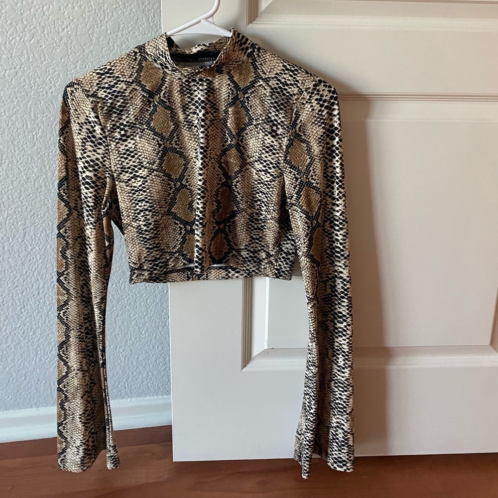 Cropped - Mock-neck - Snakeskin print - Top